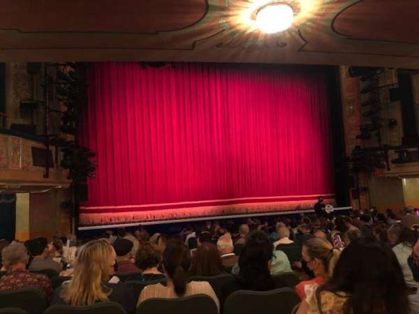 Shubert Theatre, bloc: Orchestra L, rangée: P, place: 7