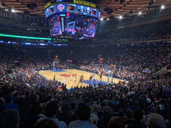 Madison Square Garden, bloc: 110, rangée: 13, place: 19