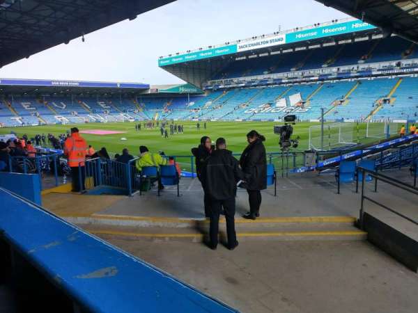 Elland Road, bloc: B1, rangée: A, place: 10