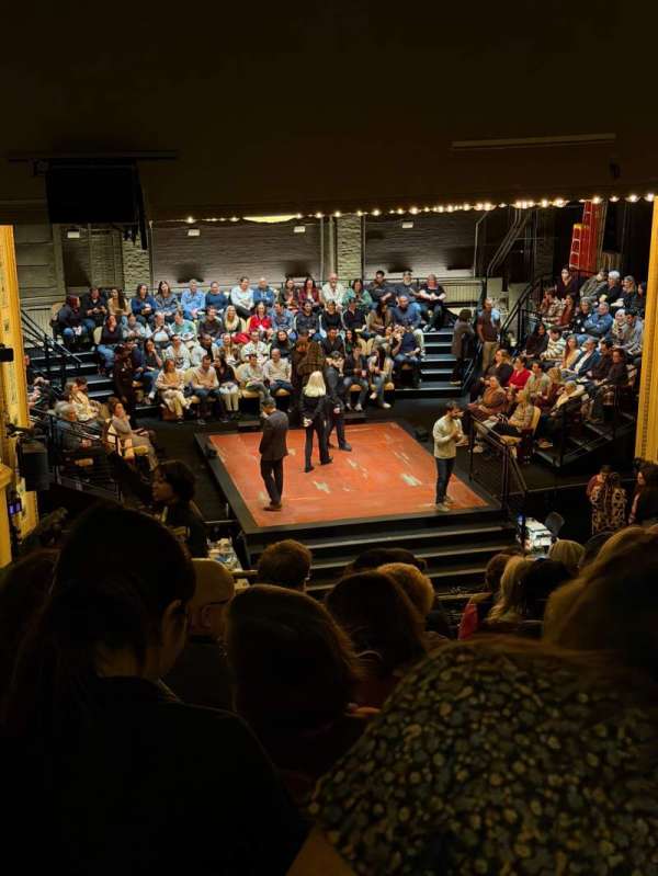 Hudson Theatre, bloc: Dress Circle C, rangée: J, place: 101