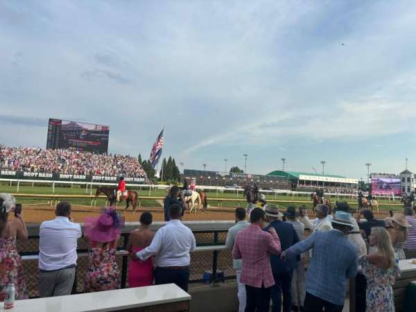Churchill Downs, bloc: HSRS07, rangée: C, place: 7
