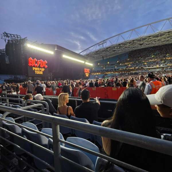 Accor Stadium, bloc: 106, rangée: 4, place: 59
