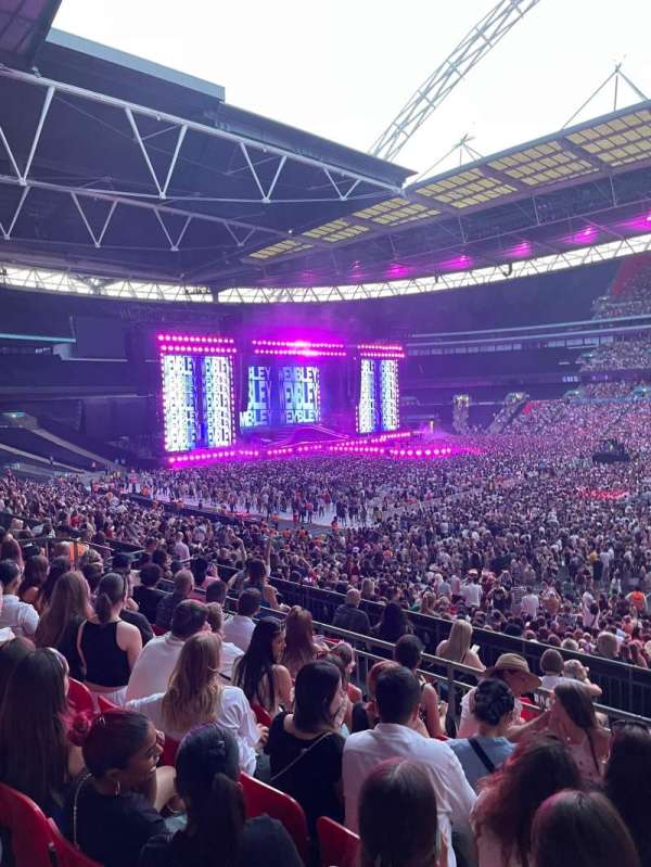 Wembley Stadium, bloc: 121, rangée: 36, place: 285
