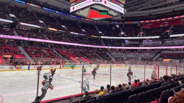 Canadian Tire Centre, bloc: 118, rangée: G, place: 6