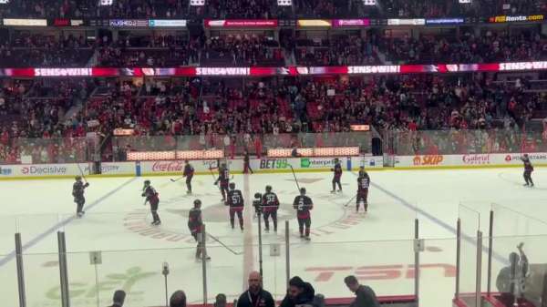 Canadian Tire Centre, bloc: 116, rangée: K, place: 9