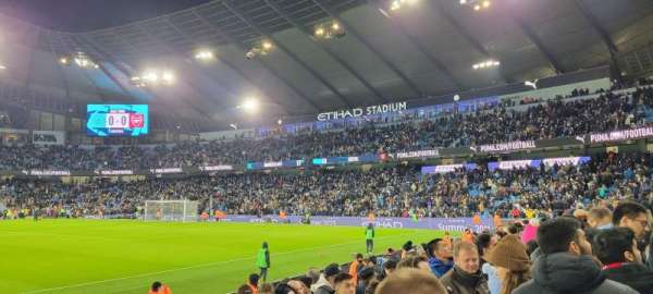 Etihad Stadium, Manchester, bloc: 004, rangée: 12, place: 69