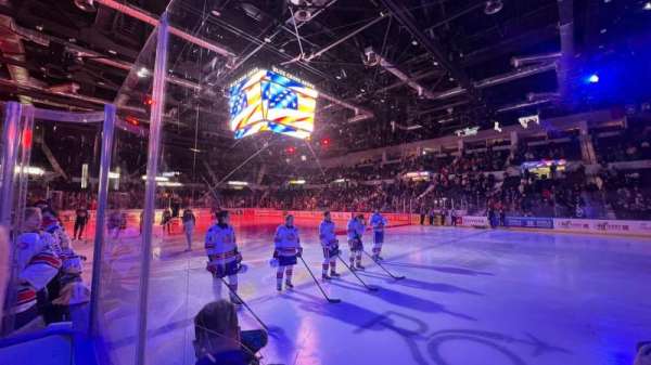 Blue Cross Arena, bloc: 125, rangée: A, place: 2