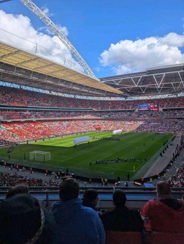 Wembley Stadium, bloc: 236, rangée: 4, place: 207