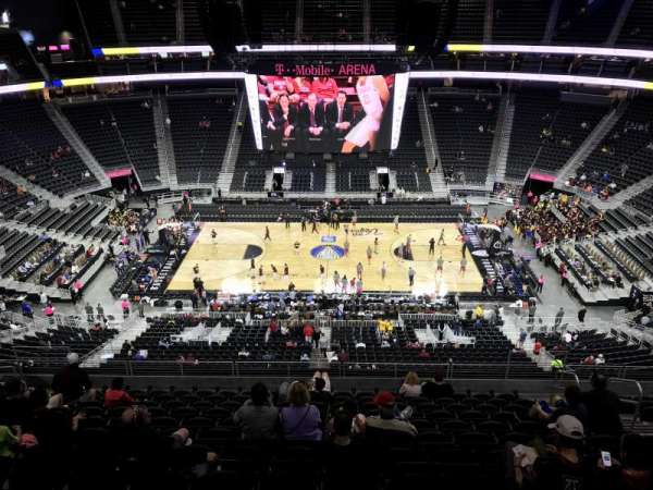 T-Mobile Arena, bloc: 205, rangée: M, place: 20