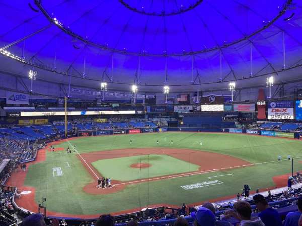 Tropicana Field, bloc: 206, rangée: E, place: 5