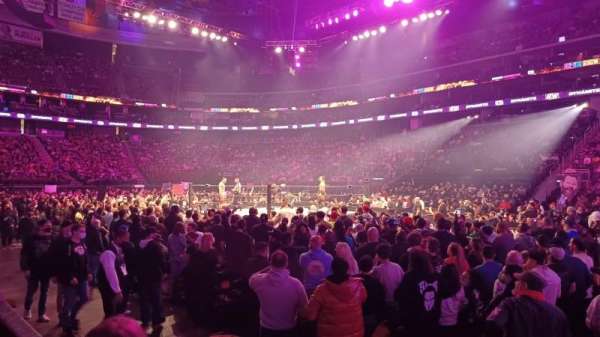 Prudential Center, bloc: 9, rangée: 2, place: 2