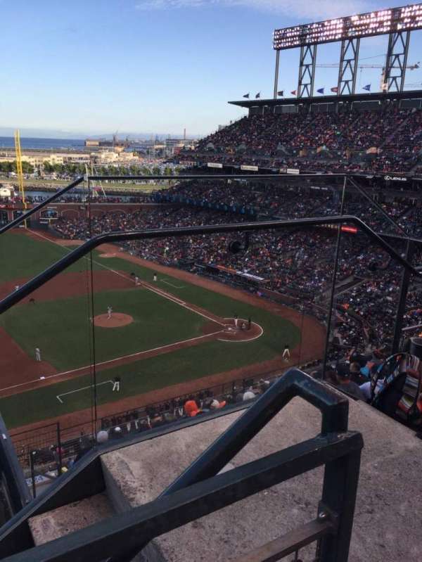 Oracle Park, bloc: VR325, rangée: 1, place: 2