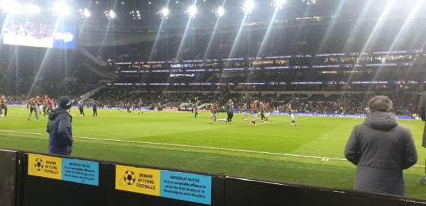 Tottenham Hotspur Stadium, bloc: 118, rangée: 1, place: 552