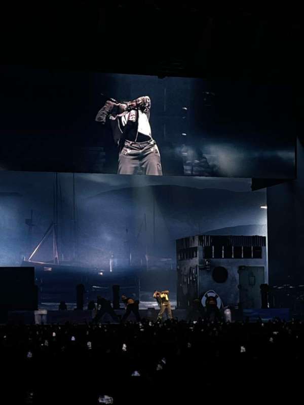 Accor Arena, bloc: Gradin R, rangée: 28, place: 03