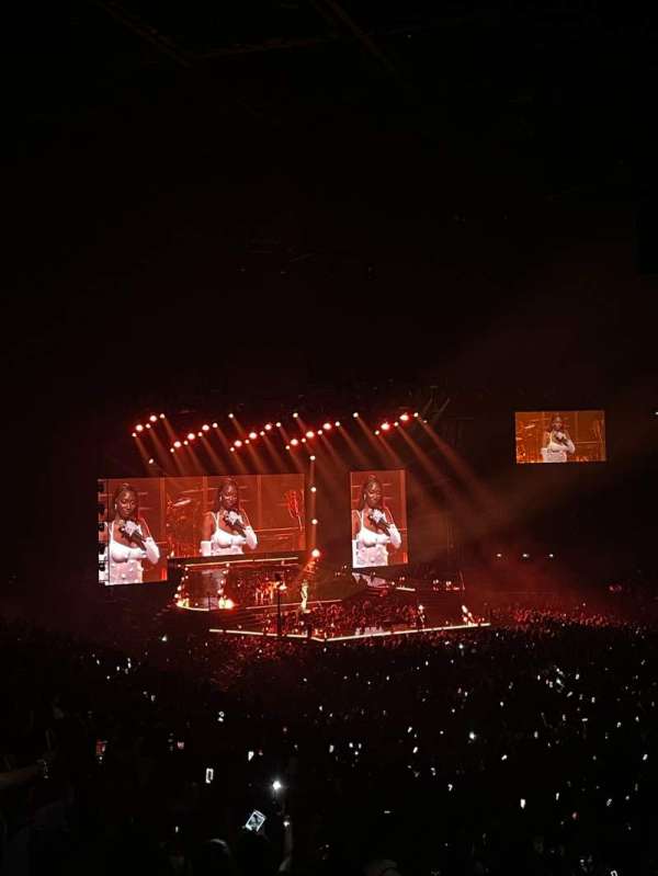 Accor Arena, bloc: Gradin S, rangée: 07, place: 02