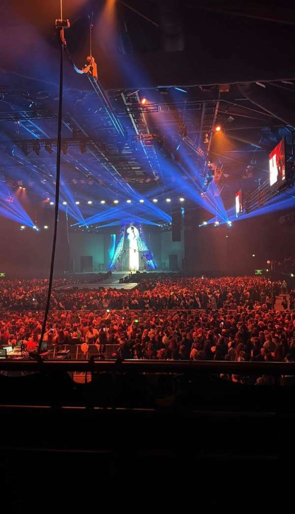ING Arena, bloc: Avenue D, rangée: 2, place: 6