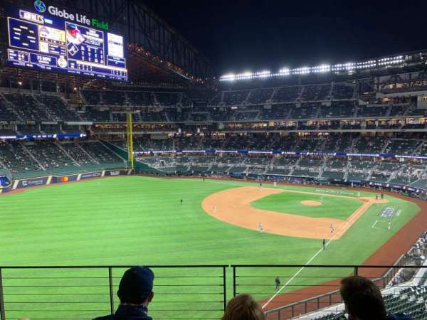 Globe Life Field, bloc: SB1, rangée: 4, place: 8
