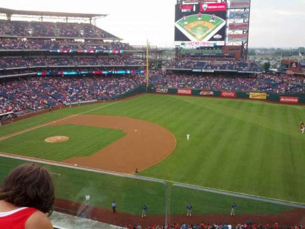 Citizens Bank Park, bloc: 312, rangée: 2, place: 4