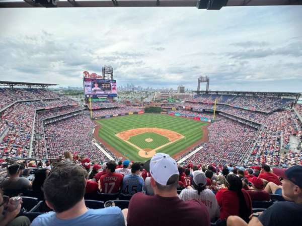 Citizens Bank Park, bloc: 420, rangée: 15, place: 17