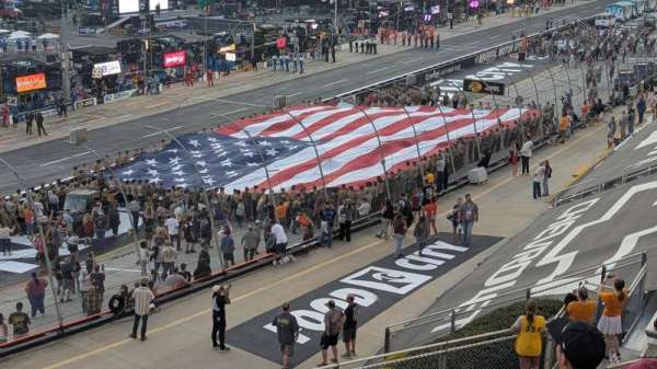 Bristol Motor Speedway, bloc: DW-C, rangée: 14, place: 1
