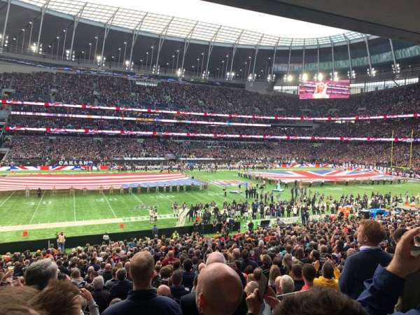 Tottenham Hotspur Stadium, bloc: Suite 246, rangée: 4, place: 689