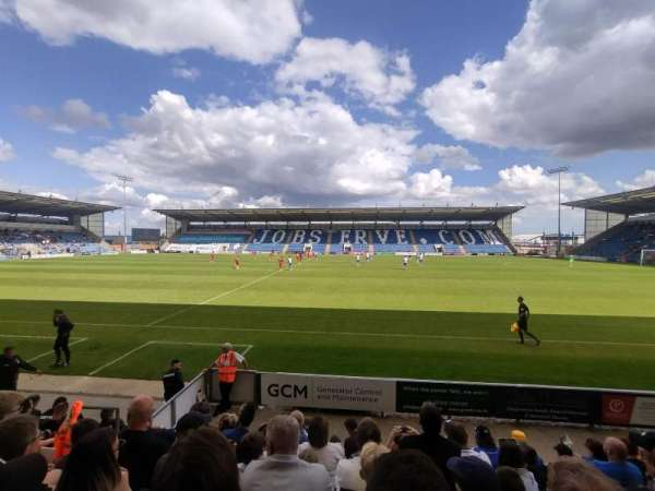 Colchester Community Stadium, bloc: W4, rangée: G, place: 93