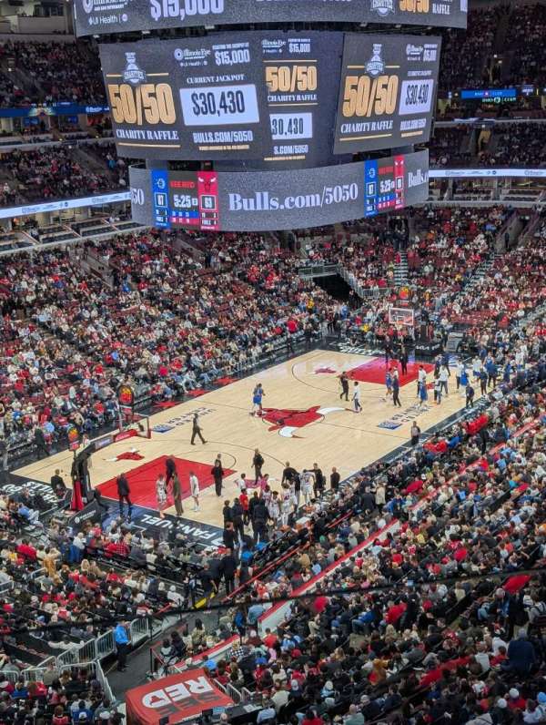 United Center, bloc: 305, rangée: 2, place: 15