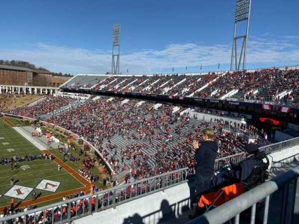 Scott Stadium, bloc: 520, rangée: D, place: 6