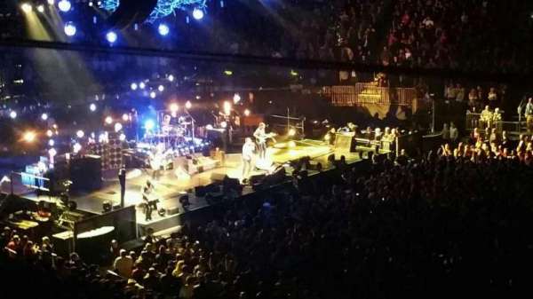 Madison Square Garden, bloc: 225, rangée: 1, place: 12