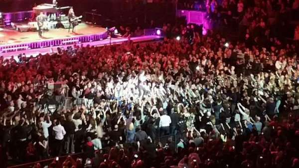 Madison Square Garden, bloc: 227, rangée: 1, place: 18