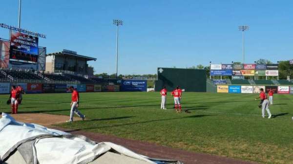 Clover Stadium, bloc: 117, rangée: D, place: 3