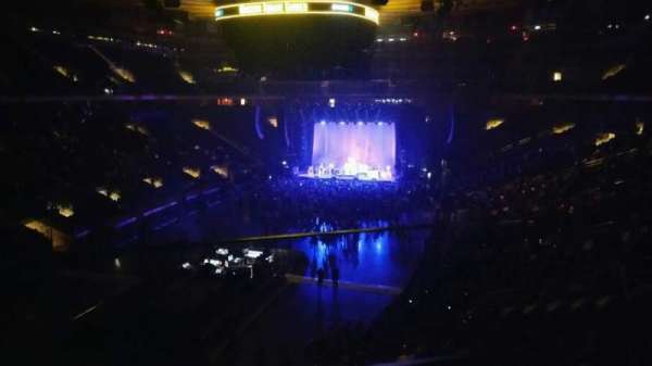Madison Square Garden, bloc: 206, rangée: 1, place: 1
