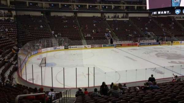 Giant Center, bloc: 105, rangée: S, place: 19