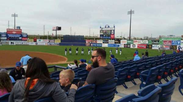 Frawley Stadium, bloc: 7, rangée: 6, place: 5