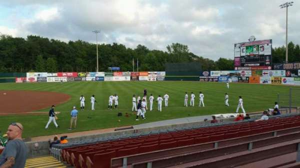 Dodd Stadium, bloc: 3, rangée: N, place: 1