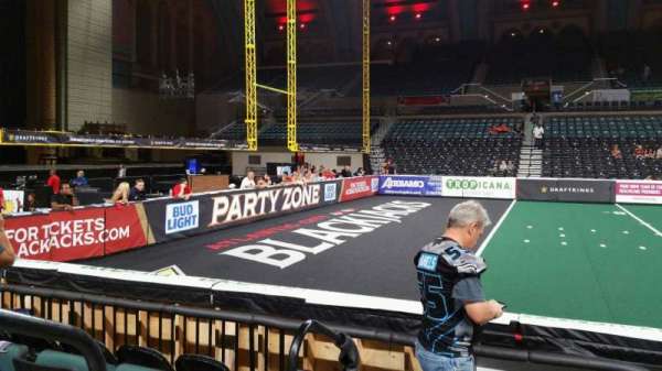 Boardwalk Hall, bloc: 104, rangée: EE, place: 1