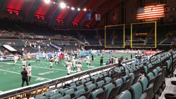 Boardwalk Hall, bloc: 103, rangée: JJ, place: 8