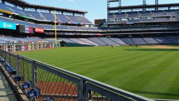 Citizens Bank Park, bloc: 147, rangée: 4, place: 1