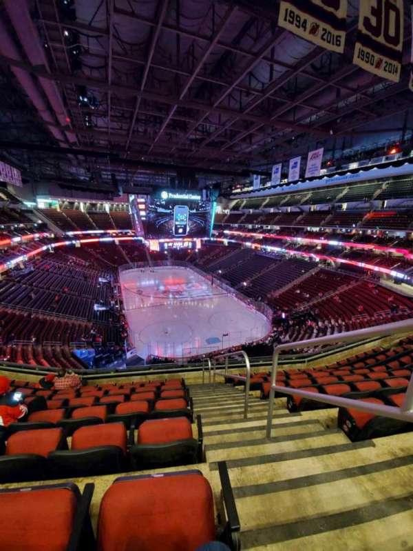 Prudential Center, bloc: 118, rangée: 8, place: 1