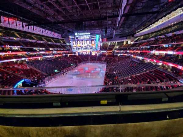 Prudential Center, bloc: 122, rangée: 1, place: 10