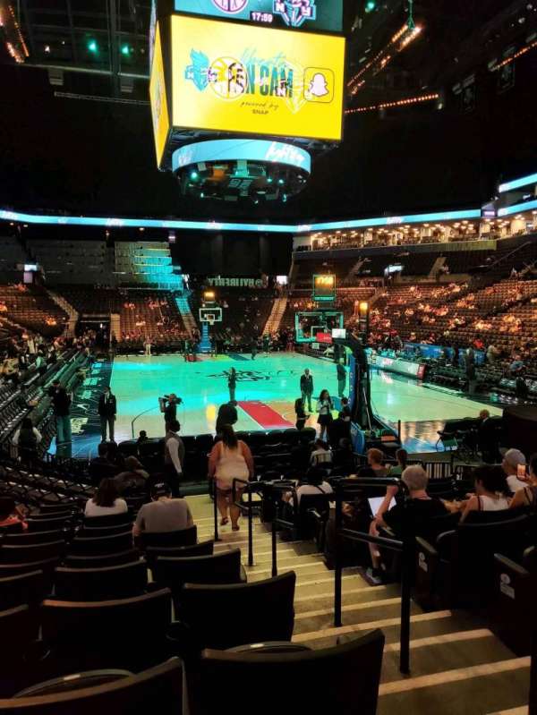 Barclays Center, bloc: 17, rangée: 11, place: 2
