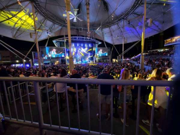 Hartford Healthcare Amphitheatre, bloc: 305OB, rangée: AAA, place: 6