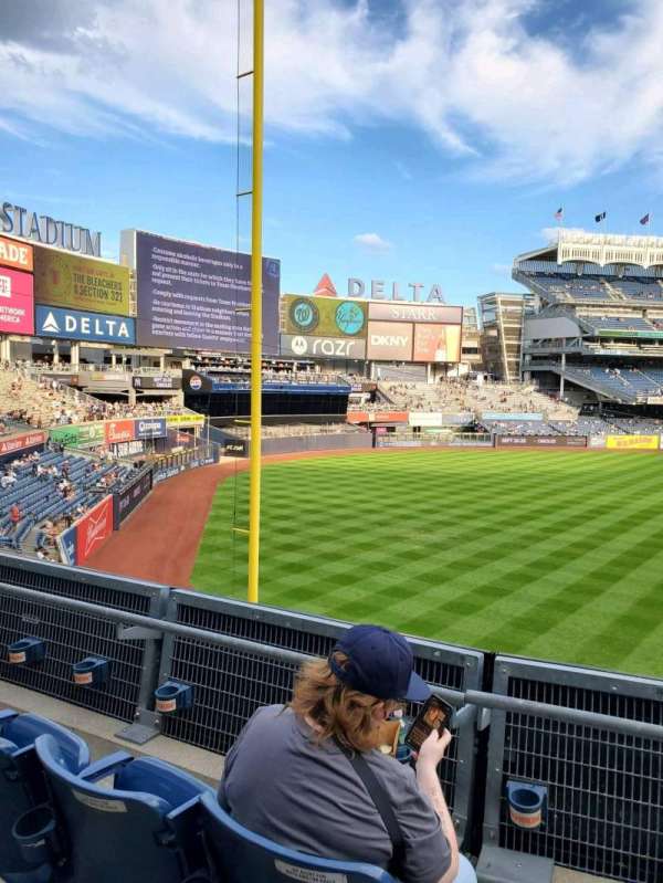 Yankee Stadium, bloc: 231, rangée: 3, place: 4