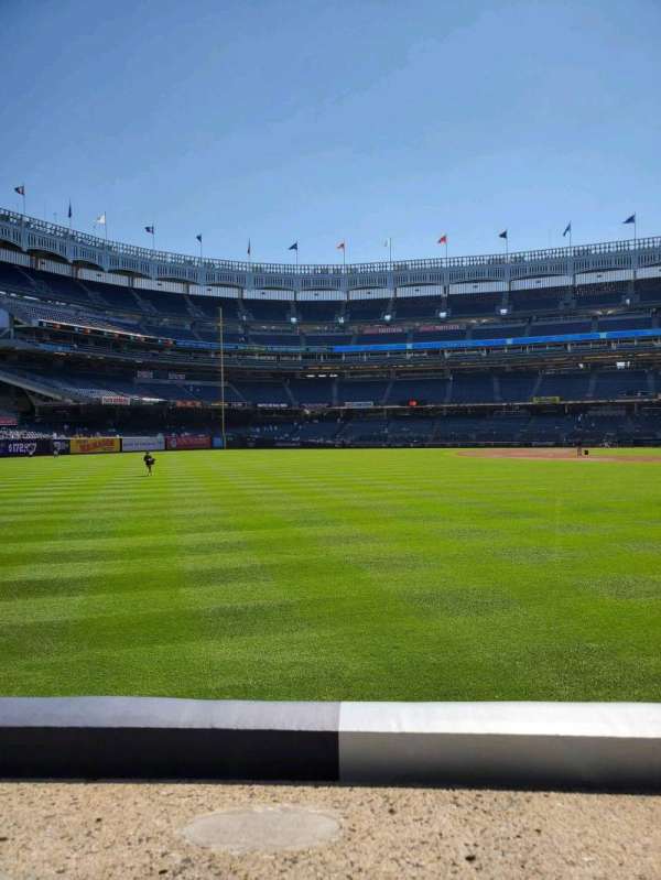 Yankee Stadium, bloc: 133, rangée: 1, place: 6