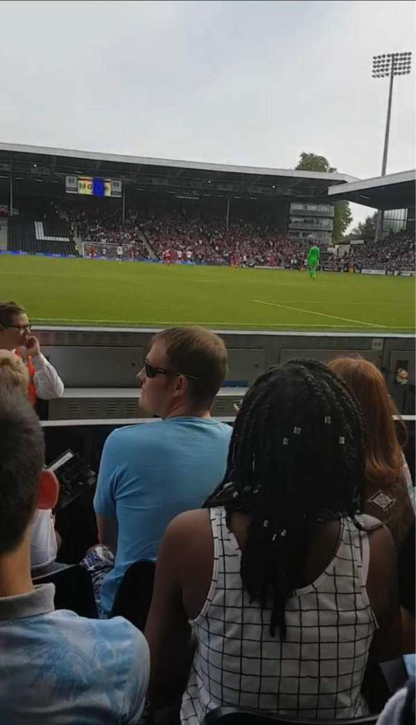Craven Cottage, bloc: H4, rangée: 6, place: 74