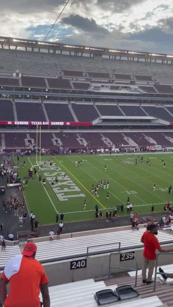 Kyle Field, bloc: 240, rangée: 10, place: 6
