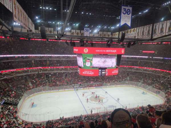 United Center, bloc: 319, rangée: 10, place: 14