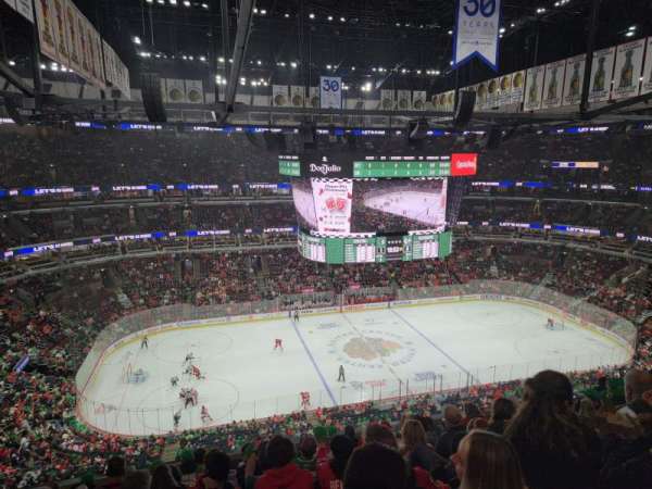 United Center, bloc: 319, rangée: 10, place: 12