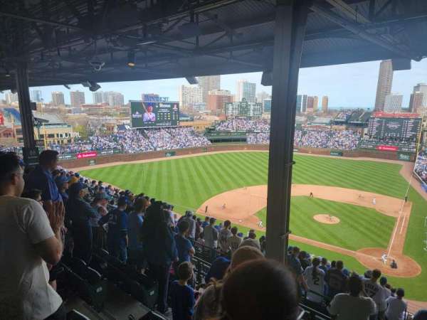 Wrigley Field, bloc: 414L, rangée: 5, place: 6