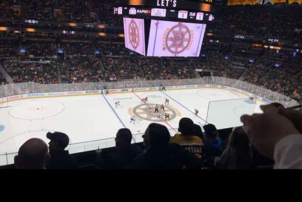 TD Garden, bloc: 303, rangée: 4